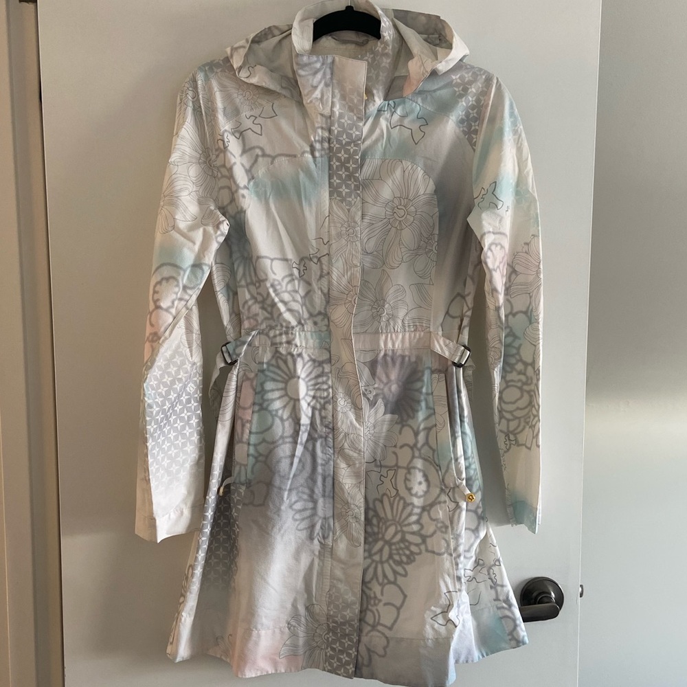 ‼️⚠️RARE Lululemon Mix a Lot Lightweight Rain Coat